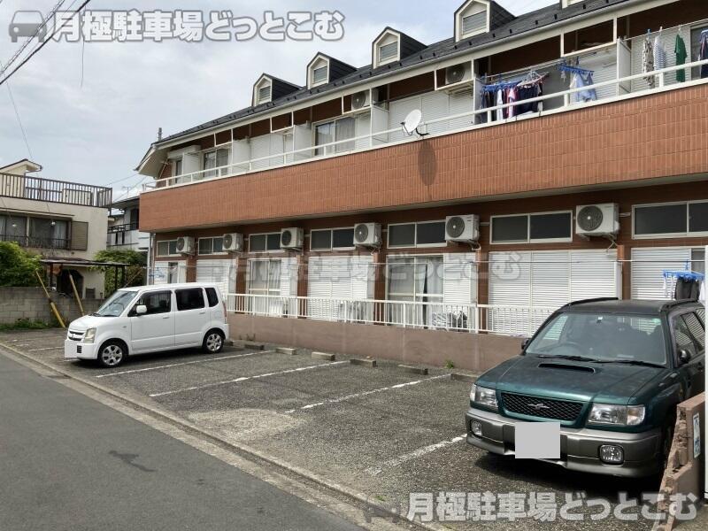 調布市調布ヶ丘2-32-12の月極駐車場2