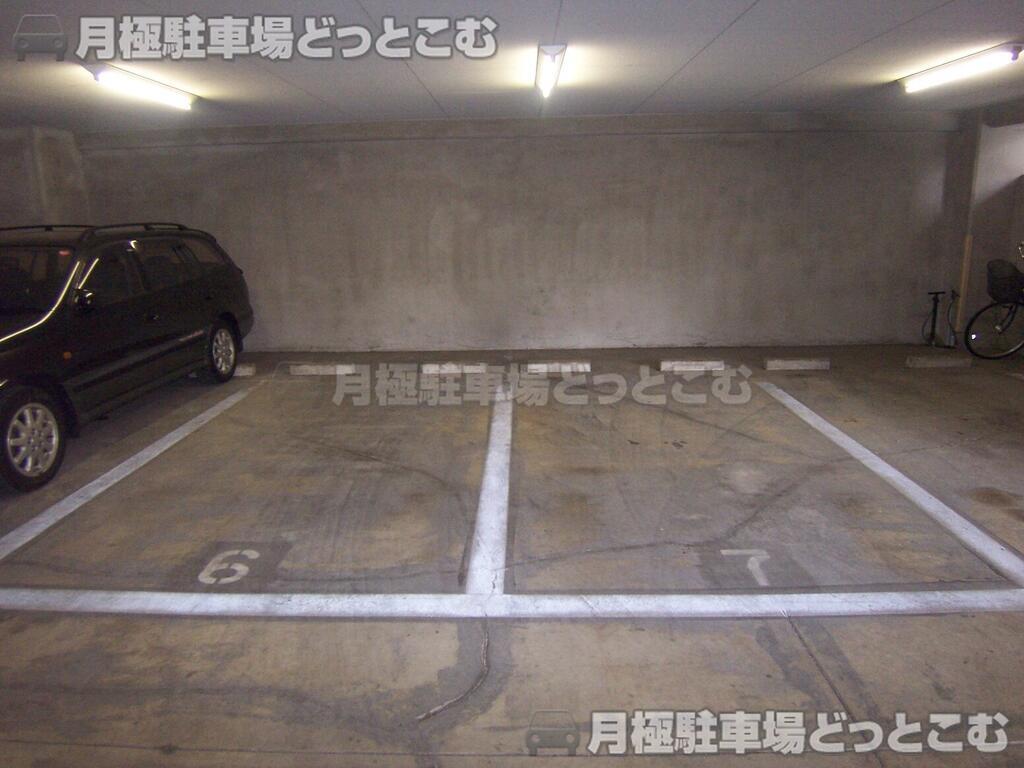 府中市美好町2-8-20の月極駐車場1