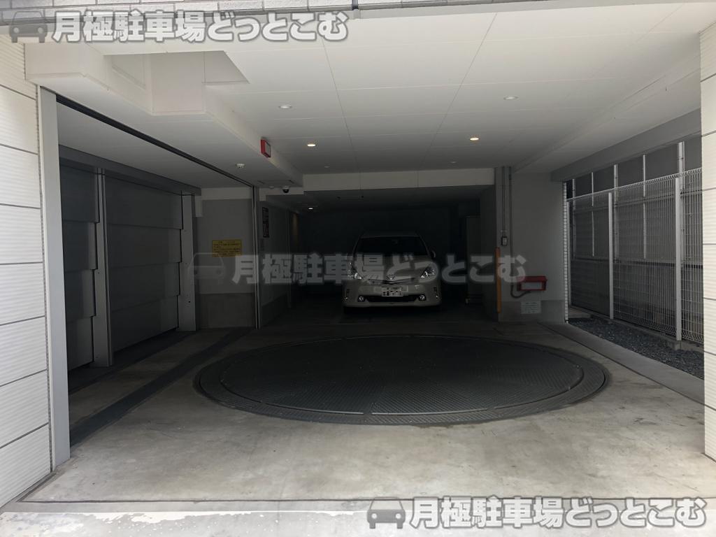 中央区東日本橋2-2-9の月極駐車場1