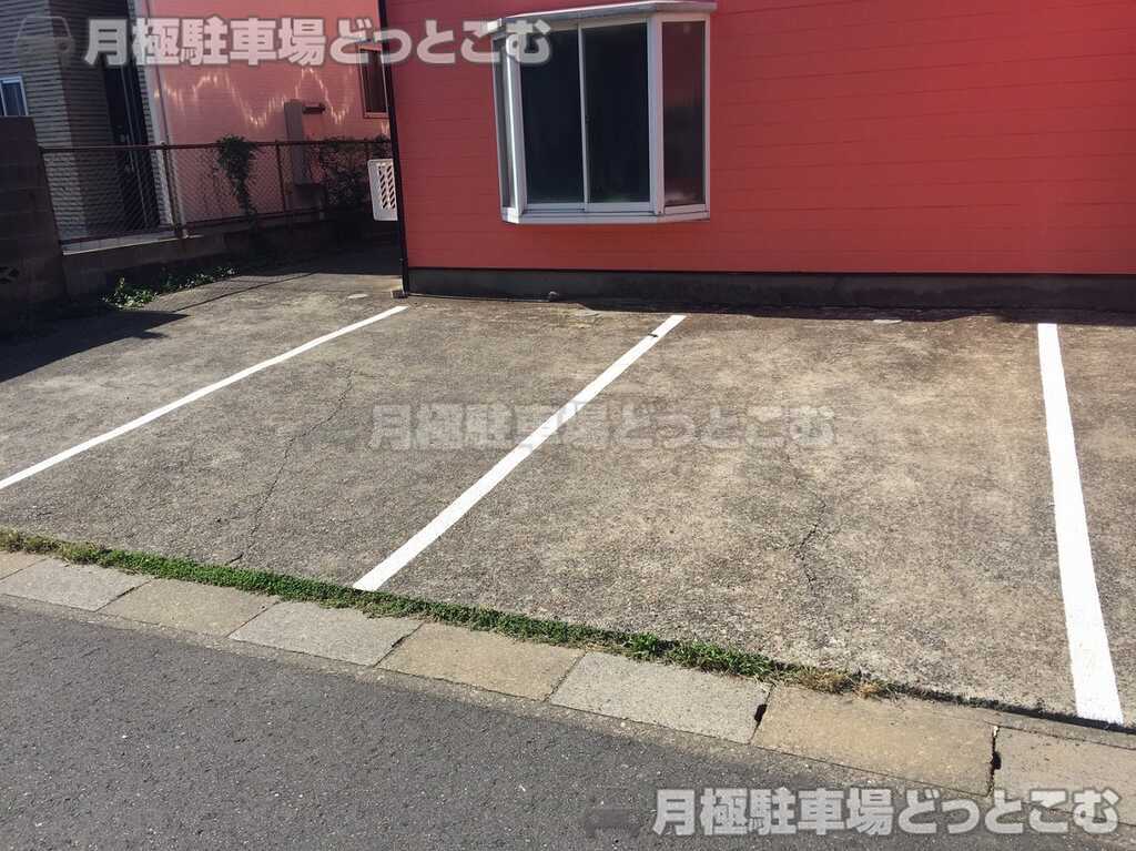久喜市南4-8-27の月極駐車場3