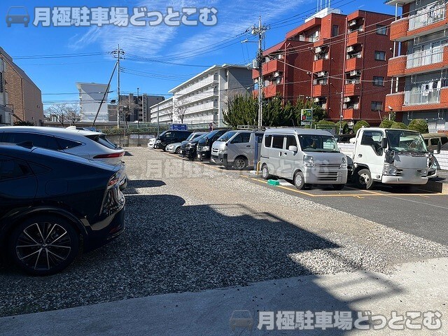 板橋区高島平8丁目30-12の月極駐車場2