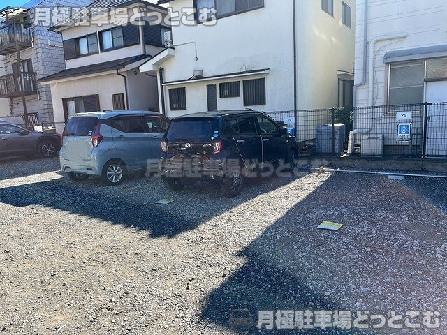 板橋区高島平8丁目30-12の月極駐車場4