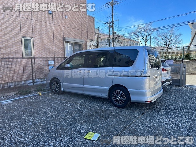 板橋区高島平8丁目30-12の月極駐車場5