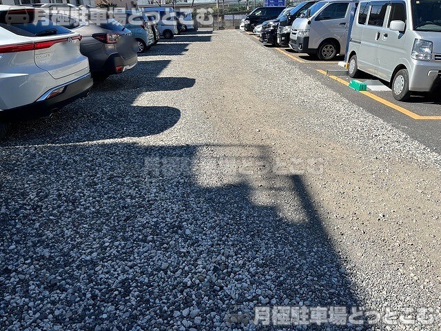 板橋区高島平8丁目30-12の月極駐車場6