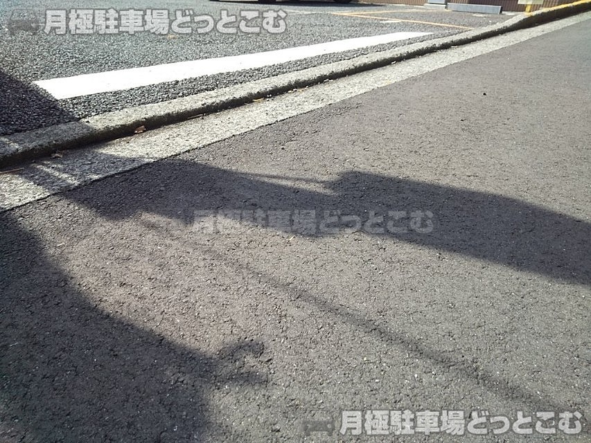 横浜市港北区篠原台町2-23の月極駐車場6