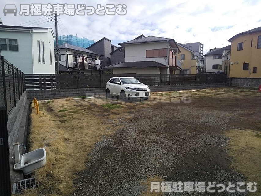 横浜市戸塚区上倉田町1901の月極駐車場1