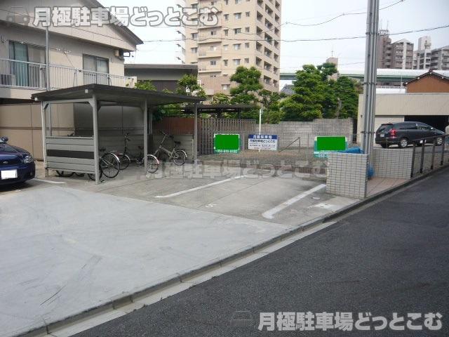 名古屋市東区白壁2丁目15-3の月極駐車場2