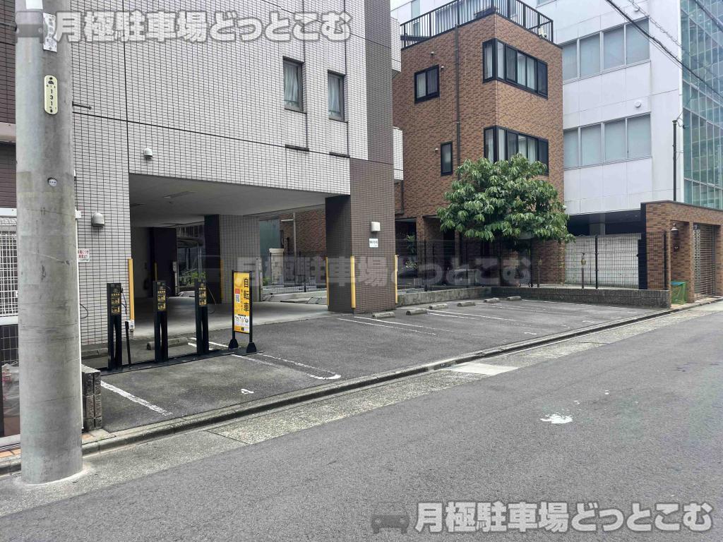 名古屋市中村区則武2丁目15-1の月極駐車場3