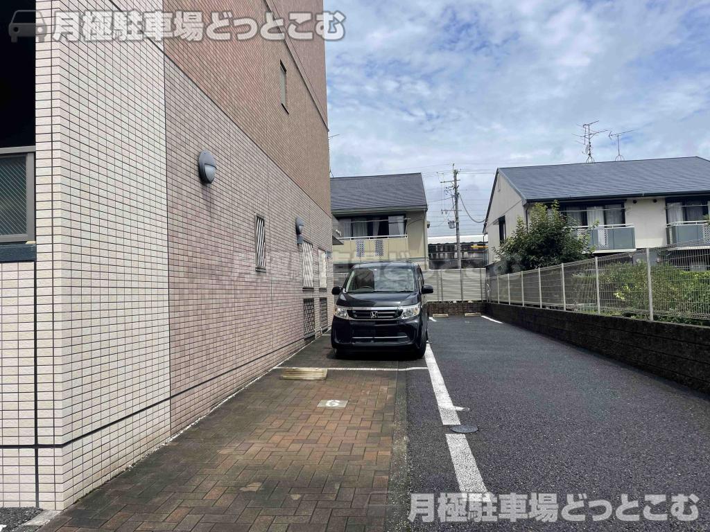 名古屋市中村区橋下町2-13の月極駐車場4