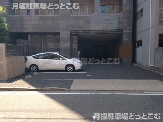 名古屋市中区富士見町7-12の月極駐車場1