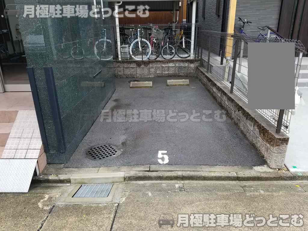 名古屋市西区浅間2丁目12-22の月極駐車場3