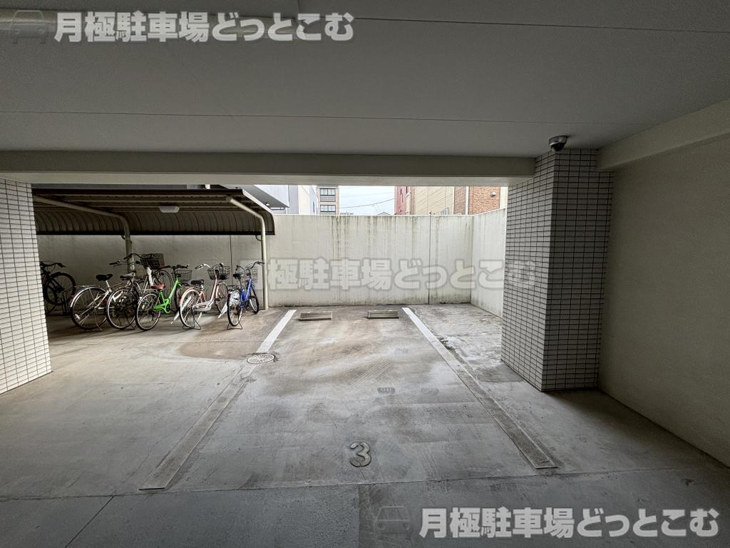 名古屋市中区平和2丁目12-4の月極駐車場6