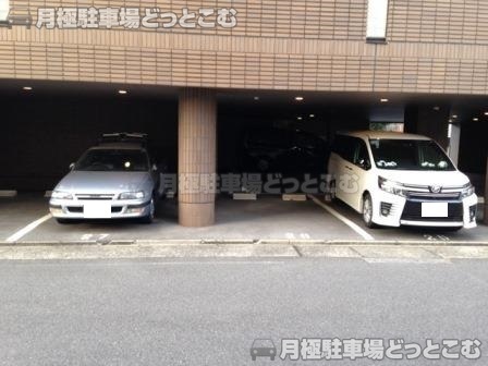 名古屋市中川区尾頭橋3丁目20-8の月極駐車場1