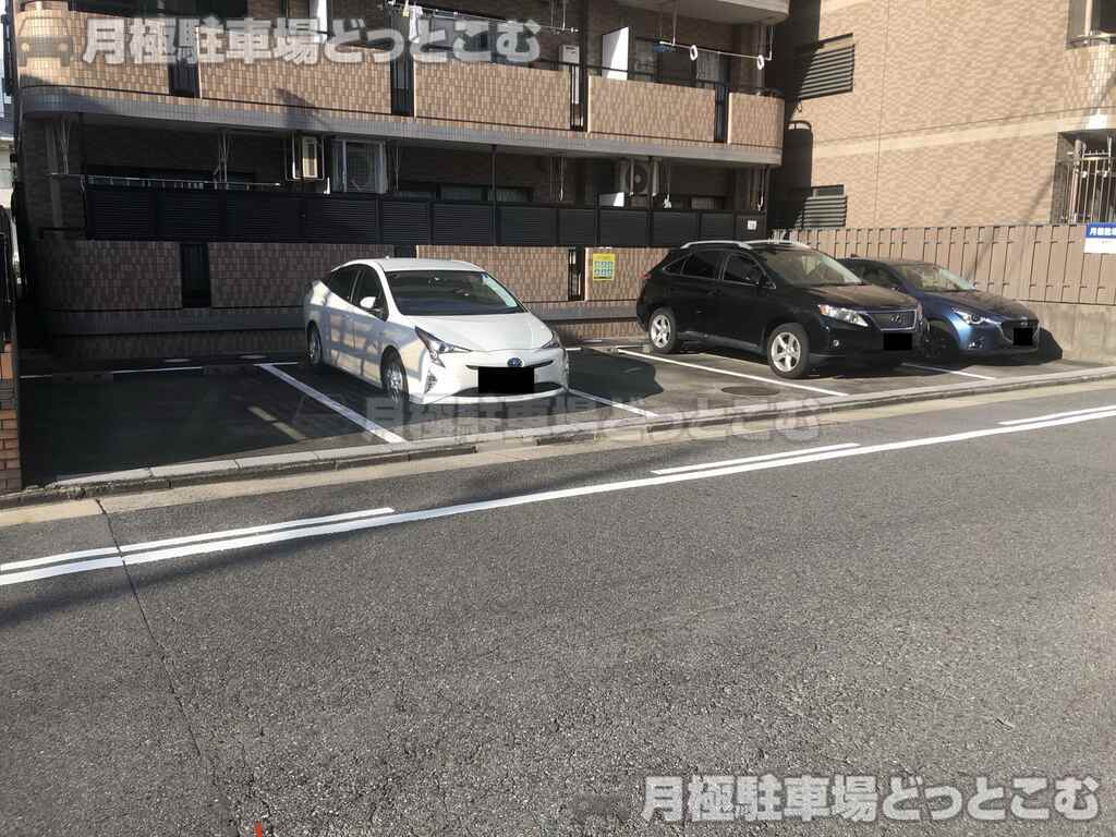名古屋市千種区今池南13-21の月極駐車場2