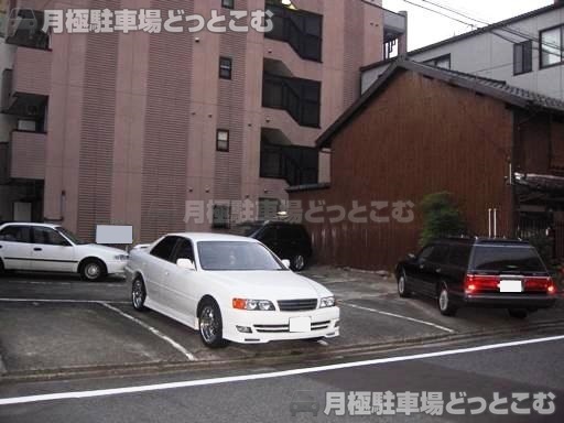 名古屋市東区泉2-1609の月極駐車場2