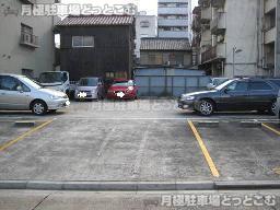 名古屋市東区泉2-2307の月極駐車場1