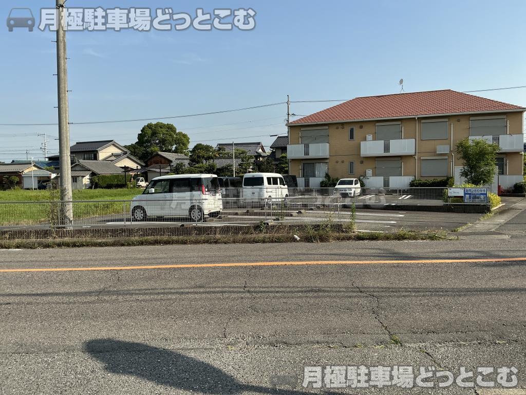 一宮市小赤見郷中10の月極駐車場4
