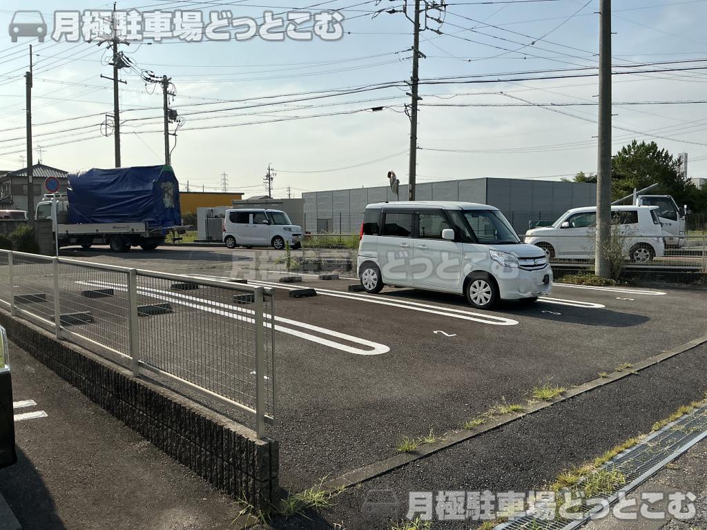 一宮市小赤見郷中10の月極駐車場8