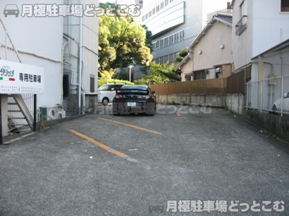 名古屋市東区東桜1丁目805番の月極駐車場3