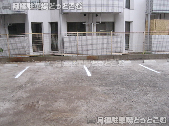 名古屋市中区新栄3丁目1902-1の月極駐車場2