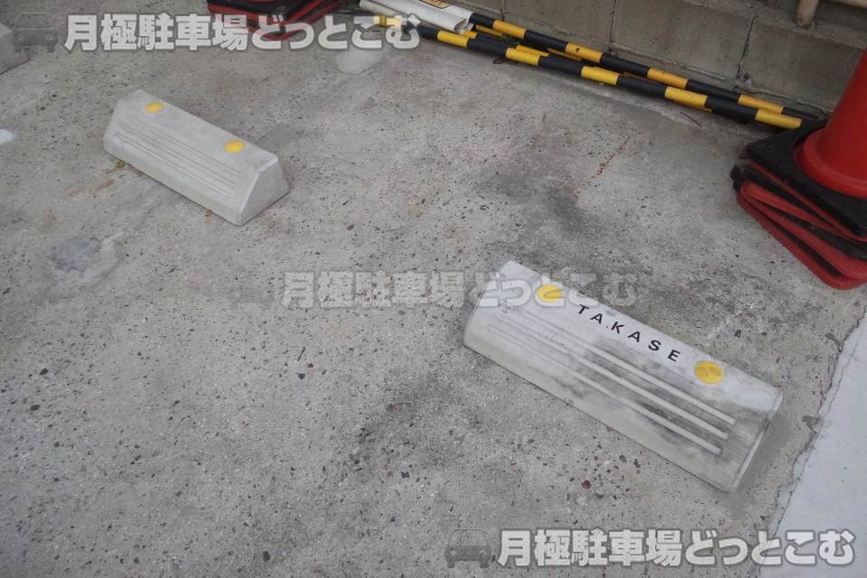 名古屋市中区新栄3丁目1902-1の月極駐車場3