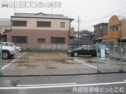 名古屋市中村区乾出町3丁目8番の月極駐車場3