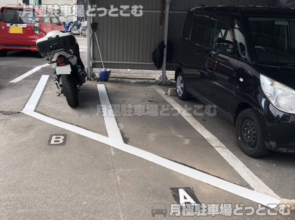 名古屋市千種区千種2丁目702の月極駐車場3