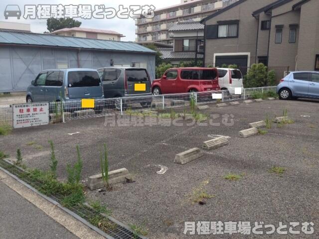 名古屋市天白区土原5丁目213の月極駐車場3