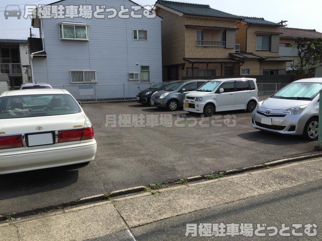 名古屋市中村区角割町4丁目34-4の月極駐車場4