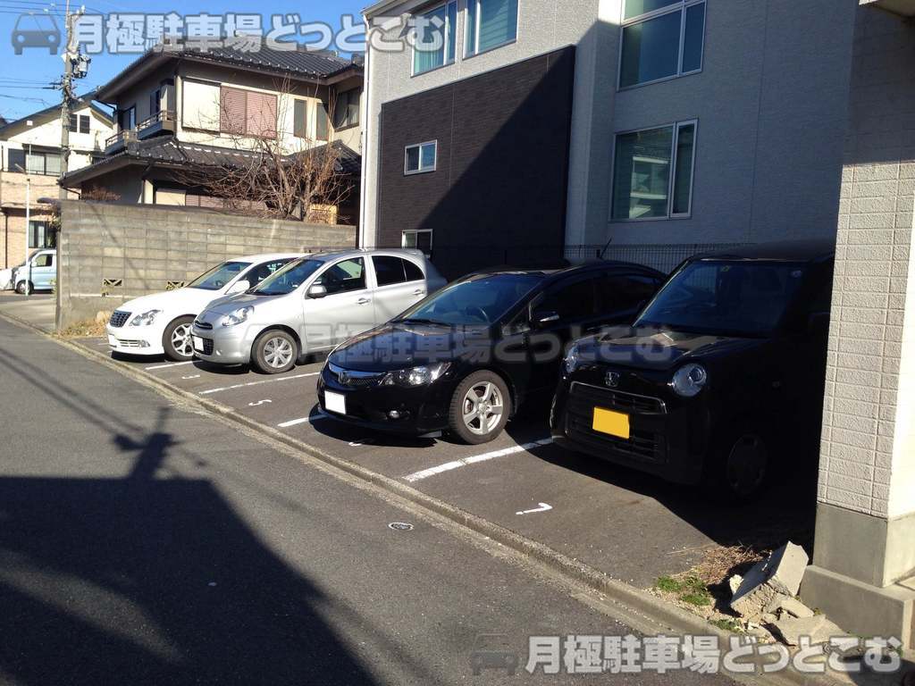 名古屋市千種区振甫町2丁目56の月極駐車場3
