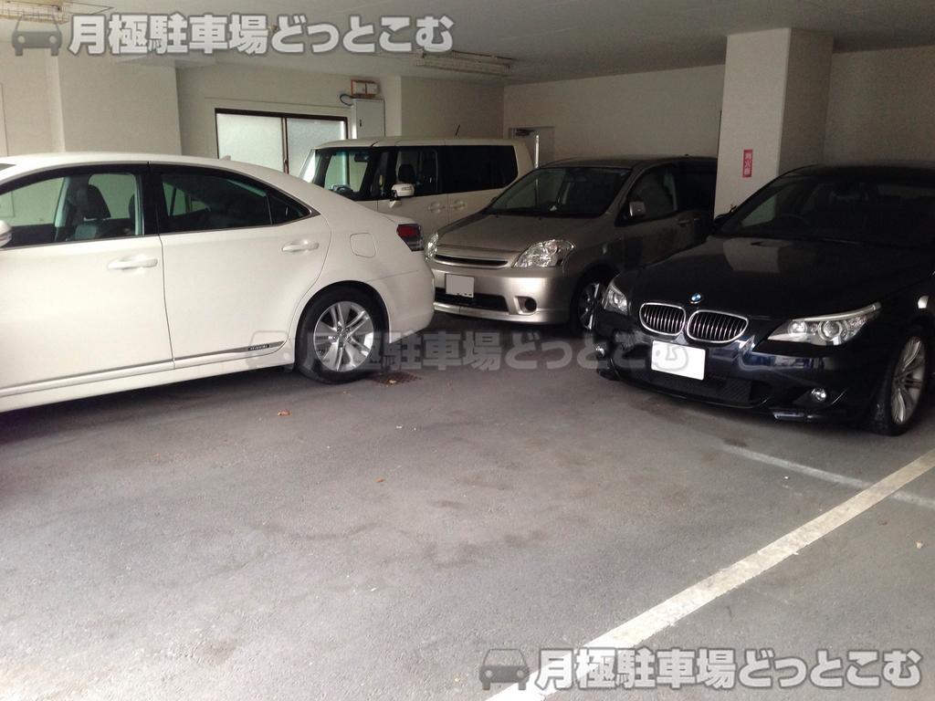 名古屋市西区幅下1丁目1024の月極駐車場3