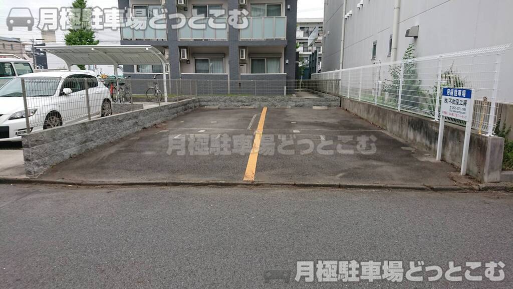 名古屋市北区辻本通3丁目17-3の月極駐車場2