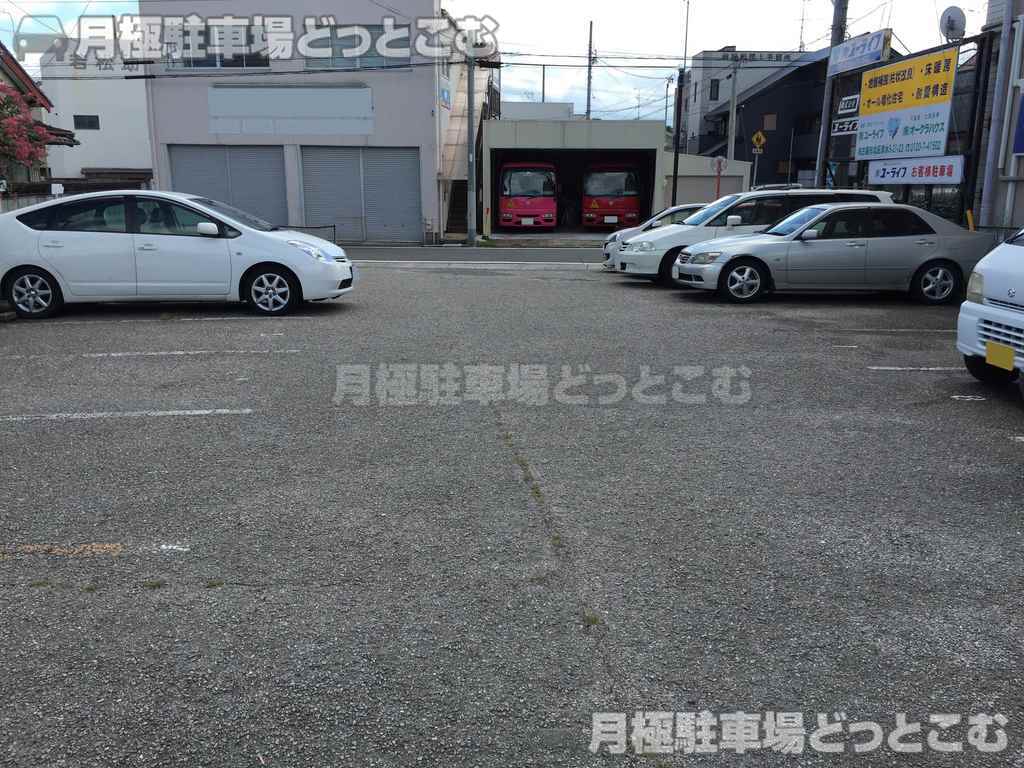 名古屋市北区清水5丁目2116の月極駐車場3