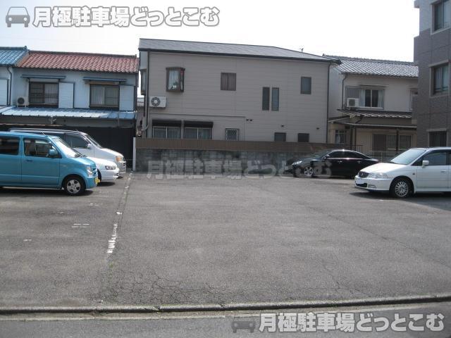 名古屋市中村区向島町2丁目20の月極駐車場1