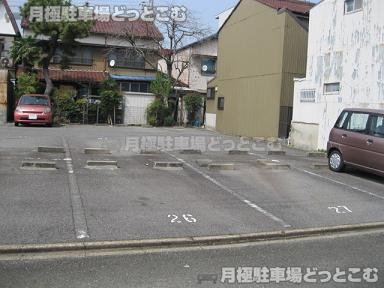 名古屋市中村区向島町3丁目13の月極駐車場1