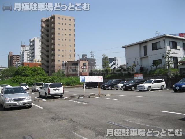名古屋市瑞穂区洲山町2丁目10-1.10-2.10-3の月極駐車場2