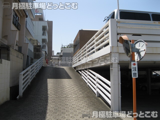 名古屋市瑞穂区洲山町2丁目8.9の月極駐車場2