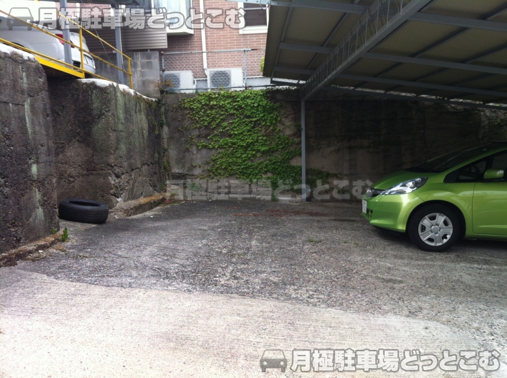 名古屋市東区芳野3丁目812の月極駐車場5