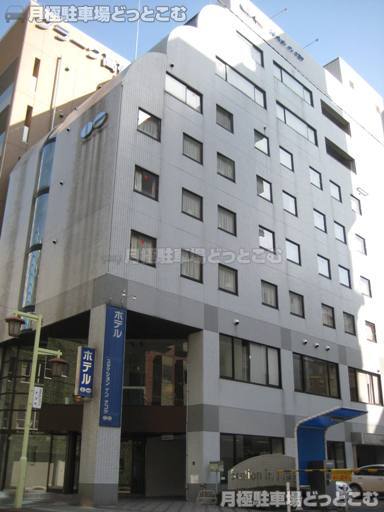 名古屋市中村区名駅3丁目11-18の月極駐車場3