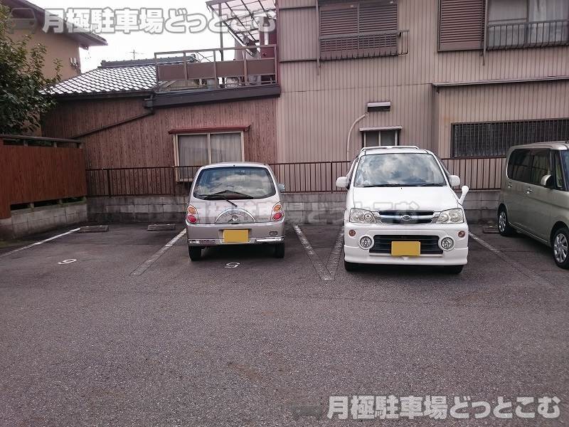 春日井市柏井町3丁目176番の月極駐車場2