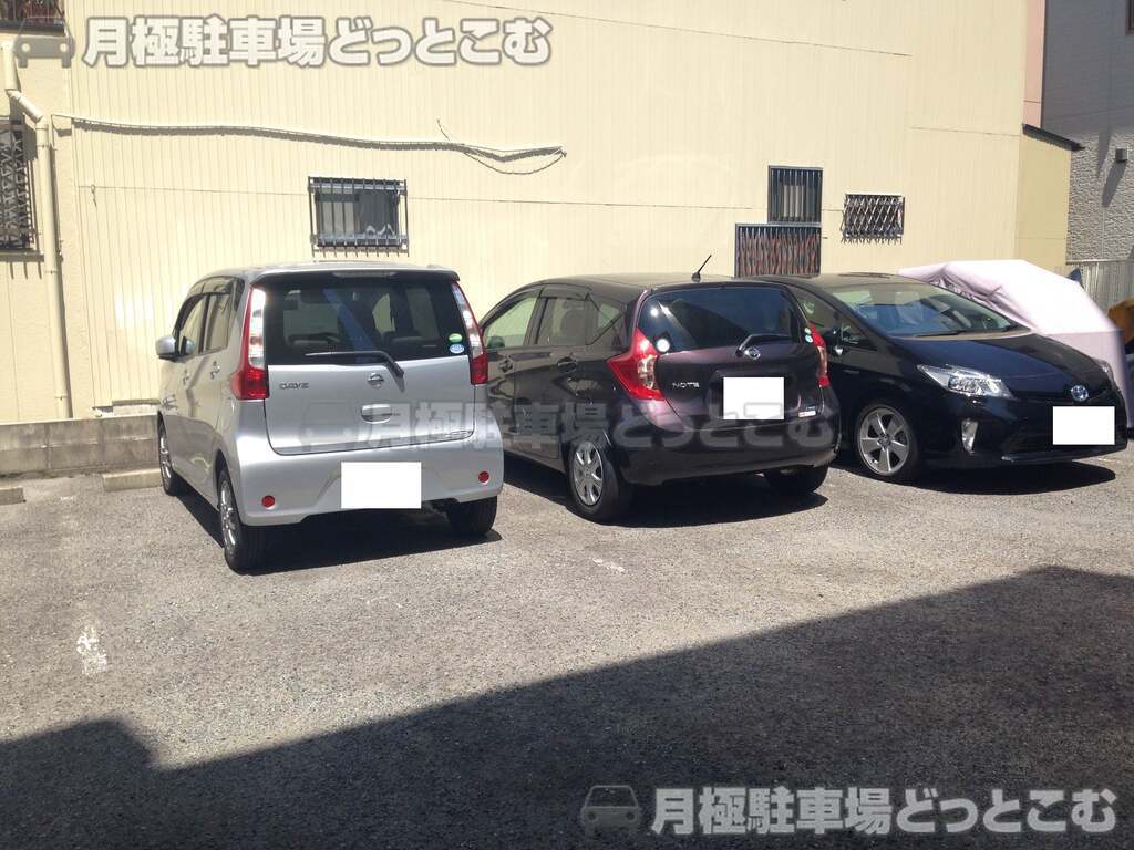 名古屋市中区橘2-710の月極駐車場3