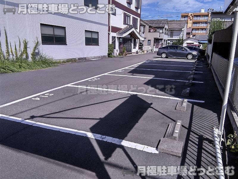 名古屋市南区豊1-5105、5115の月極駐車場3