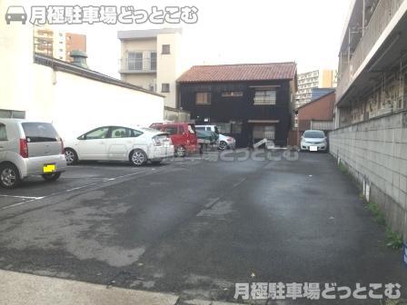 名古屋市南区氷室町113の月極駐車場1