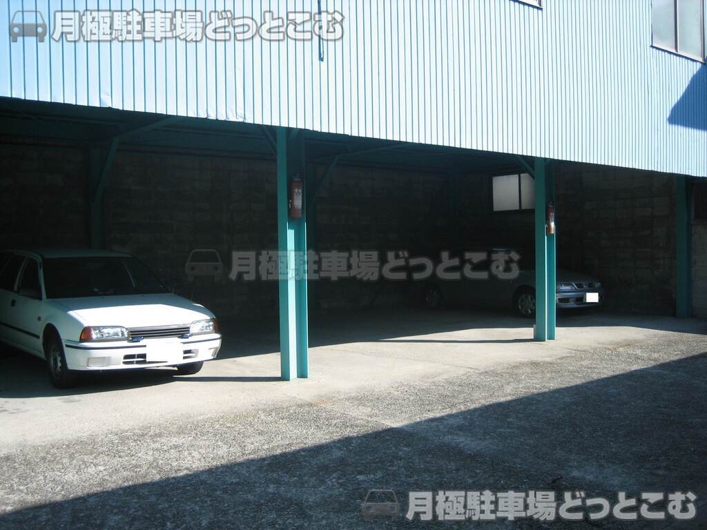 名古屋市西区菊井2丁目1-14の月極駐車場3