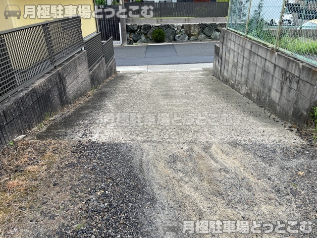 名古屋市名東区猪高台1-1203の月極駐車場6