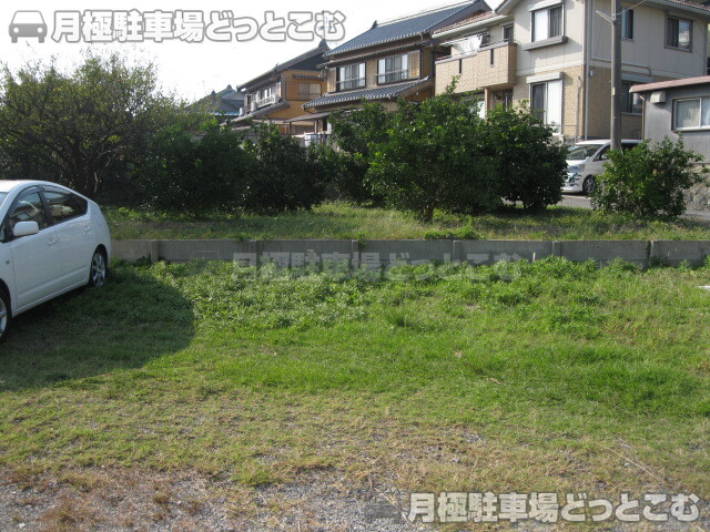 西尾市東幡豆町ウハダ15-2の月極駐車場1
