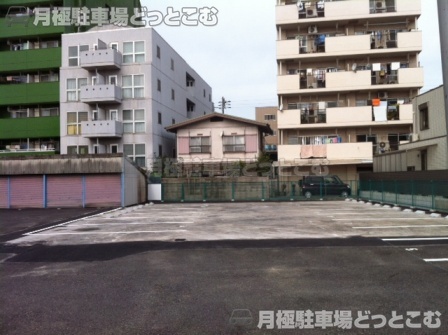 名古屋市中川区八田本町14の月極駐車場3