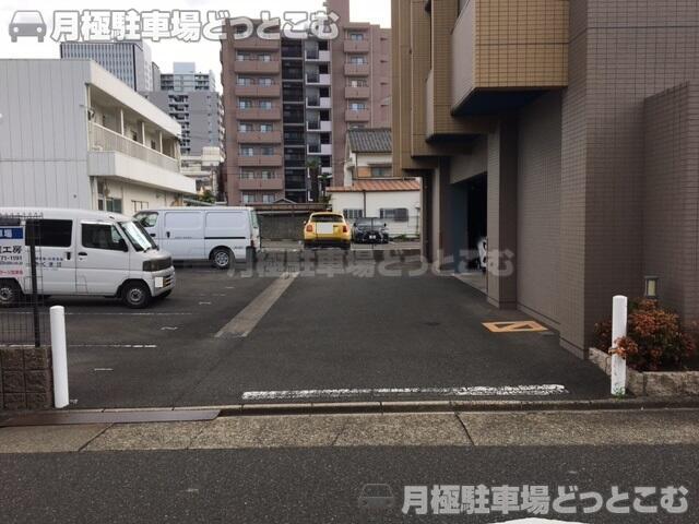 名古屋市西区菊井2-809の月極駐車場1