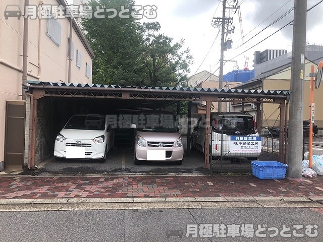 名古屋市西区菊井2-309の月極駐車場1