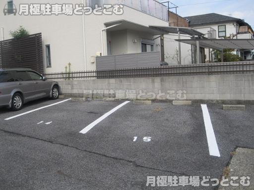 名古屋市名東区香南2丁目117の月極駐車場2